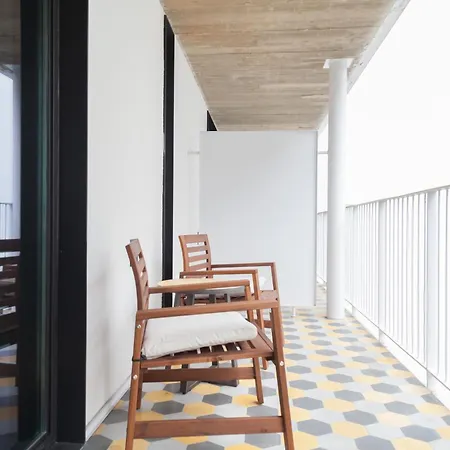 Flh Intendente Fashion Mezzanine With Balcony * Lisbon
